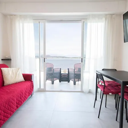 Bella Vista Con Piscina - Lakeside Leisure & Business Apartment