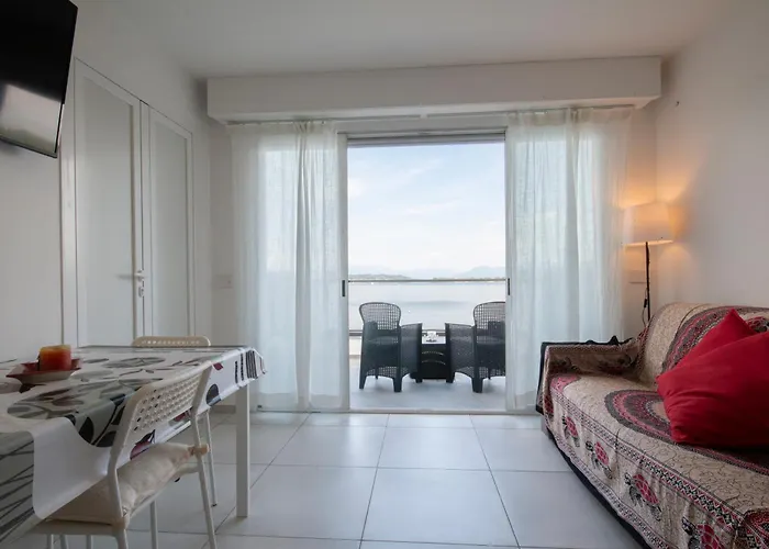 Bella Vista Con Piscina - Lakeside Leisure & Business *