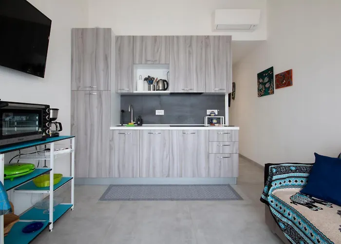 Bella Vista Con Piscina - Lakeside Leisure & Business Dormelletto