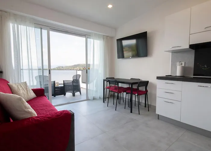 Bella Vista Con Piscina - Lakeside Leisure & Business Appartement