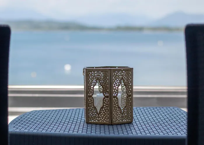 Bella Vista Con Piscina - Lakeside Leisure & Business Dormelletto