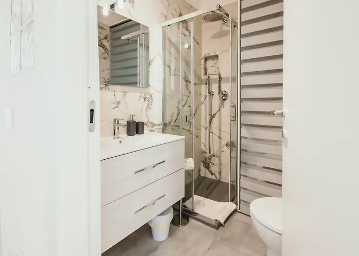 Bella Vista Con Piscina - Lakeside Leisure & Business * Dormelletto