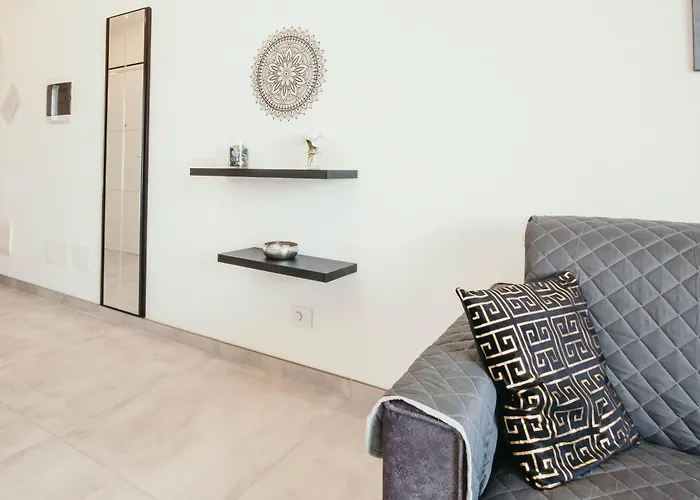 Bella Vista Con Piscina - Lakeside Leisure & Business Appartement