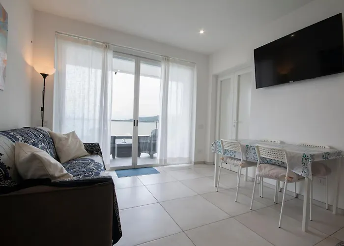 Bella Vista Con Piscina - Lakeside Leisure & Business * Dormelletto