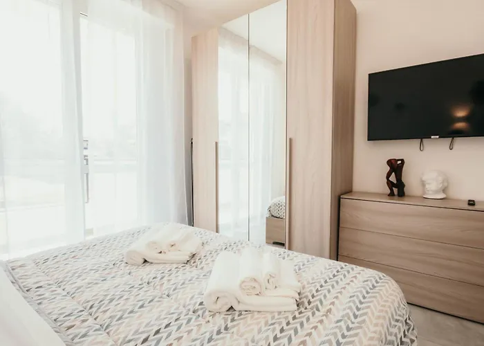 Appartement Bella Vista Con Piscina - Lakeside Leisure & Business *